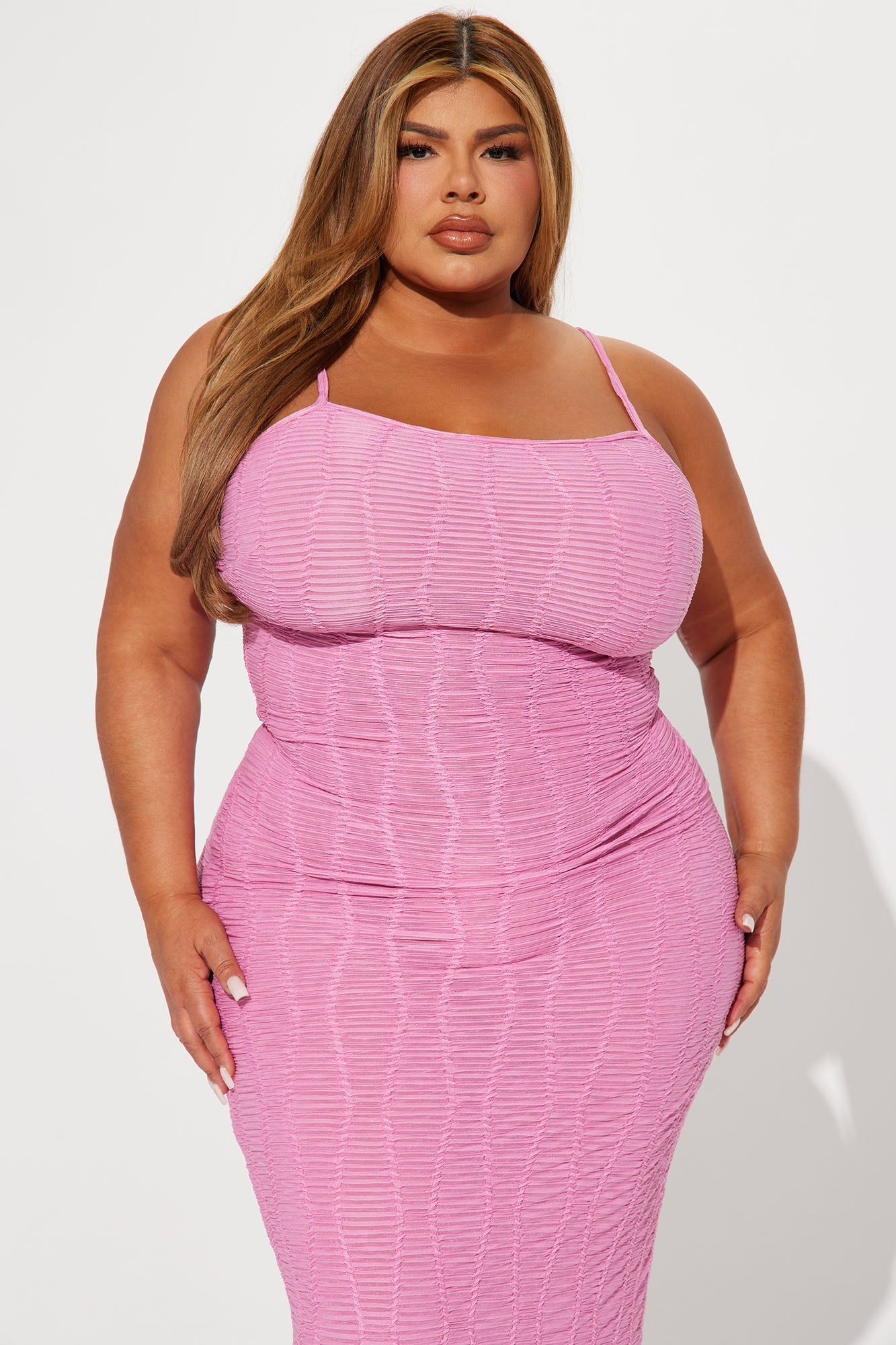 Ari Textured Maxi Dress - Pink